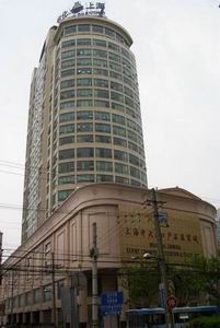 新上海国际大厦，高档办公楼